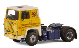 Camion solo aux couleurs MANGAN HAULAGE - SCANIA 111 4x2