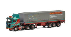 Camion VOLVO F12 avec tautliner RYNART TRADING