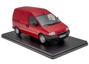 G111V026 - Voiture de 1995 couleur rouge – CITROEN JUMPY