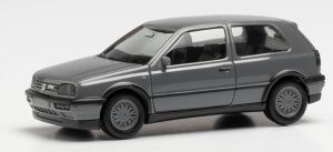 Voiture de couleur grise – VW Golf III VR6