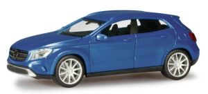 Voiture de couleur bleue métallique – MERCEDES GLA klasse