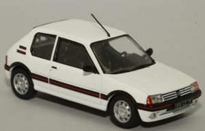 ODE077 - Voiture de couleur blanche - PEUGEOT 205 GTI 1.9