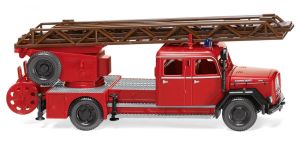 Camion de pompier avec la grande échelle - Magirus 4x2