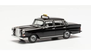 HER095686 - Véhicule taxi de couleur noir – MERCEDES 200