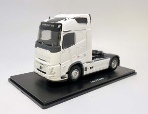 ELI118347 - Camion solo de couleur blanc - VOLVO FH Aero 4x2