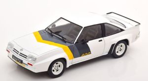 Voiture de couleur blanche avec décor - OPEL Manta B 400