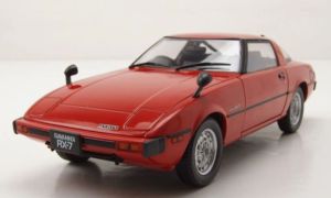 WBXWB124214 - Voiture de 1980 couleur rouge - MAZDA RX-7