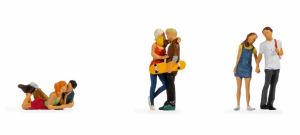 NOC15512 - 3 figurines – Jeunes couples