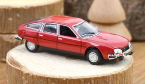 NOREV159025 - Voiture de 1977 couleur rouge - CITROEN CX 2400 GTI