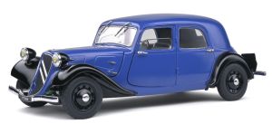 Voiture de 1937 couleur noire et bleue - CITROEN Traction 7
