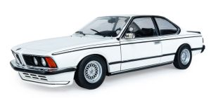 SOL1810304 - Voiture de 1984 couleur blanche - BMW 635 CSI