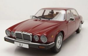 MOD18176 - Voiture de 1979 couleur rouge foncé - JAGUAR XJ Série III