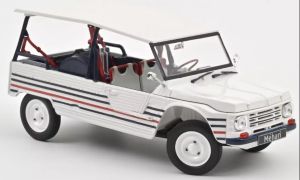 NOREV181805 - Voiture de 2016 couleur bleu blanc rouge - CITROEN Méhari