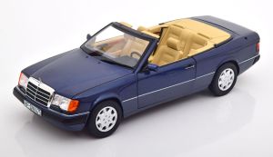 NOREV183879 - Voiture cabriolet de 1990 couleur bleu – MERCEDES 300CE-24