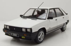 MOD18589 - Voiture de 1985 couleur blanche - RENAULT 11 Turbo