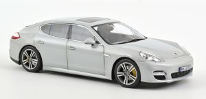 NOREV187609 - Voiture de 2009 couleur argent - PORSCHE Panamera Turbo