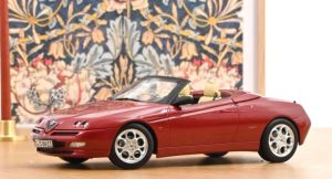 NOREV187854 - Voiture de 1999 couleur rouge - ALFA ROMEO Spider