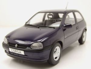 MOD18905 - Voiture de 1993 couleur bleu nuit - OPEL Corsa B