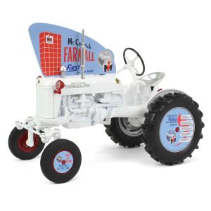 Tracteur blanc démonstrateur – INTERNATIONAL Farmall Club