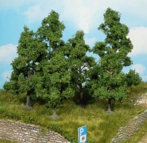 HEK1931 - Décor pour diorama - 4 Arbres fruitiers de 9  à 11cm