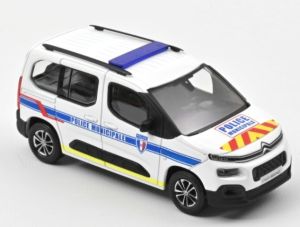 NOREV155768 - Voiture avec bandes décorative de la police municipal – CITROEN berlingo 2020