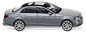 Voiture berline de luxe MERCEDES Classe E W213 Exclusive
