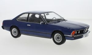 Voiture de 1976 couleur bleu métallisé - BMW 633  (E24)