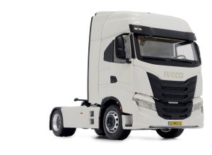 MAR2231-01 - Camion solo de couleur blanc – IVECO S-Way 4x2