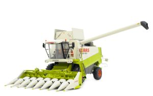 MAR2504 - Engin agricole avec cueilleurs à maïs 8-75C - CLAAS Lexion 480
