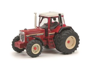 Tracteur de couleur rouge – CASE IH 1455 XL