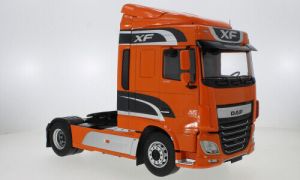 PRX30210 - Camion solo de 2016 couleur orange – DAF XF space cab 4x2