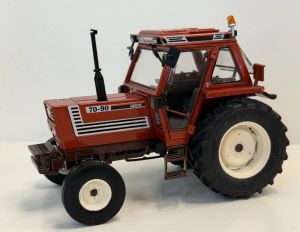 ROS30252 - Tracteur avec cabine super confort – Limité à 500 pièces – FIAT 70-90 2wd