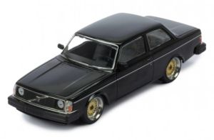 IXOMOC311 - Voiture de 1980 couleur noire - VOLVO 242 Custom