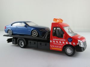 BUR31408 - BMW 335i coupé avec camion de dépannage
