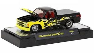 M2M-31500-MJS61 - Voiture sous blister de la série THE HEARTBEAT OF AMERICA - CHEVROLET C1500 SS de 1993 couleur noir et jaune