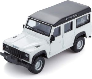 Voiture de couleur blanche – LAND ROVER Defender 110