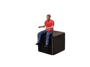 ATLAN32098_ROUGE - Figurine en pantalon et t-shirt rouge - Chauffeur