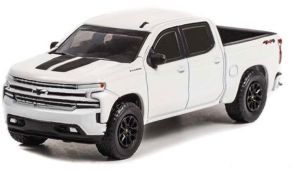 GREEN35230-E - Voiture sous blister de la série ALL-TERRAIN - CHEVROLET Silverado RST Rallye édition de 2020