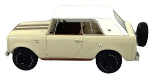 GREEN35310-B - Voiture sous blister de la série ALL-TERRAIN - INTERNATIONAL Scout 800 Sportop de 1967 couleur beige et marron
