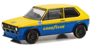 GREEN36080-F - Voiture sous blister de la série CLUB V-DUB – VW Golf MK1 GTI 1976 – GoodYear