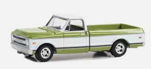 GREEN37300-C - Voiture sous blister de la série BARRETT JACKSON - CHEVROLET C-10 Custom 1972