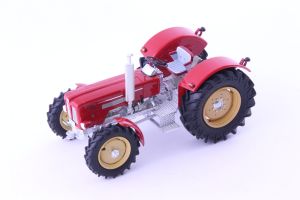 Tracteur rouge limitée à 225 pièces - SCHLÜTER S650 V 1 ère édition