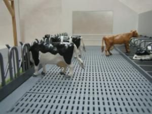 AGR09 - Plancher caillebotis dim 35 x 12.5 cm vendu sans les animaux et accessoires