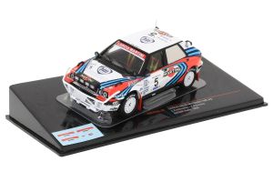 Voiture du safari rallye 1990 N°5 - LANCIA Delta Intégrale 16V