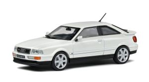 Voiture de 1992 couleur blanche – AUDI coupé S2