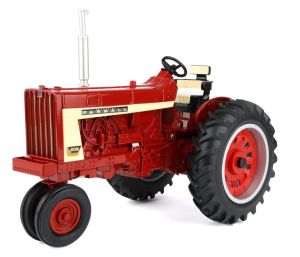 ERT44429 - Tracteur avec roues avant étroite - FARMALL 806