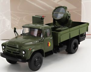 ZIL 130 NVA AVEC APM 90 Camion de l'armée