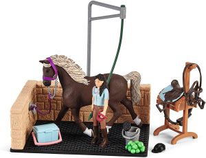 SHL42438 - Box de lavage pour chevaux Emily & Luna de l'univers Horse Club