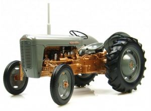 UH2986 - Tracteur FERGUSON FE35 de 1956