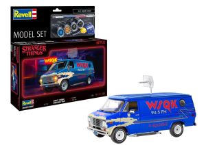 REV67732 - Maquette avec peinture à assembler STRANGER THINGS - MODEL SET - GMC WSQK Squawk Van